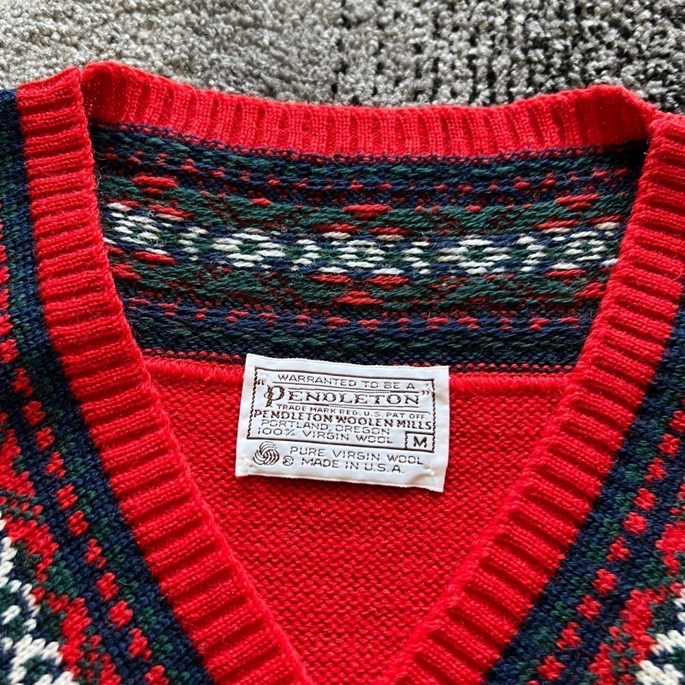 Pendleton Virgin Wool V Neck Red Sweater - Picture 2 of 4